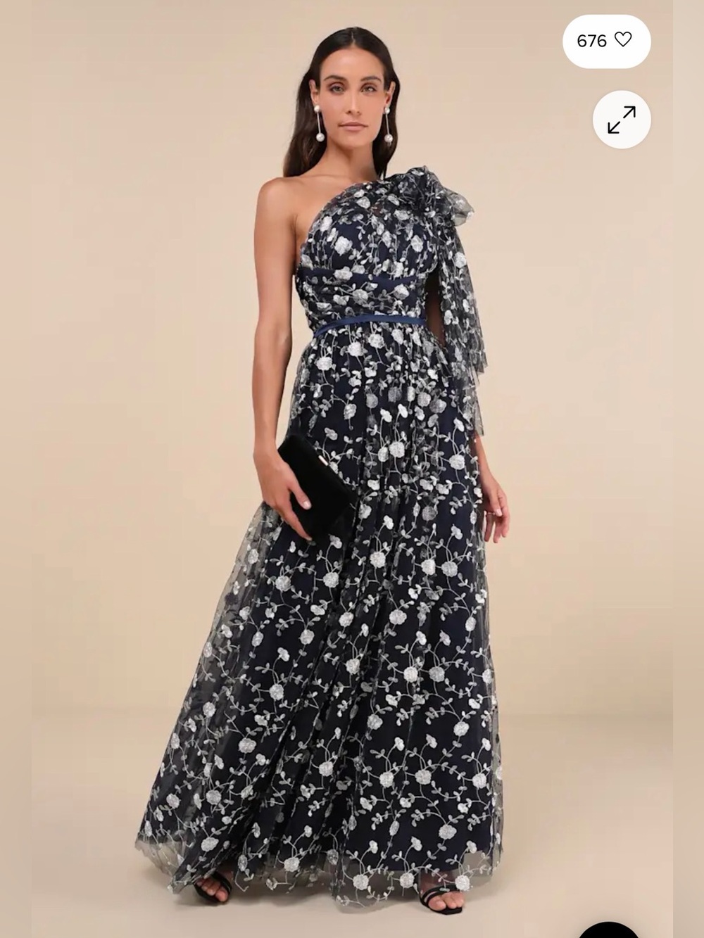 NWT Lulu’s Embroidered Maxi Dress